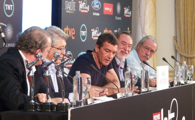 Banderas: "Los Premios Platino son el poder de lo hispano". Juan Sader