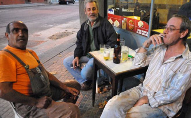Medidas contra trabaco se usarán como ejemplo para regular alcohol Medidas contra trabaco se usarán como ejemplo para regular alcohol