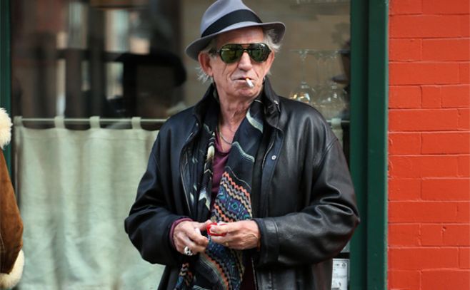 Keith Richards y Mick Jagger tienen por costumbre discutir Keith Richards y Mick Jagger tienen por costumbre discutir