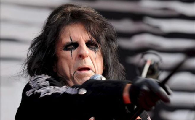 Alice Cooper: "Miley Cyrus tiene el espíritu del rock de los 70"