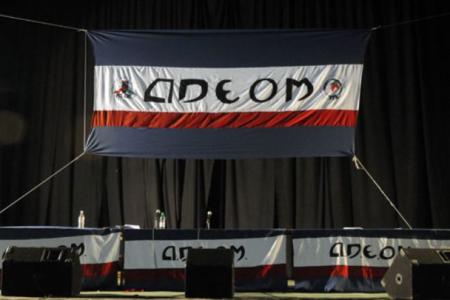 Salario y condiciones laborales, los pedidos de Adeom a Martínez