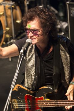 Glenn Hughes - Montevideo Music Box
. Nicols Pagliaro