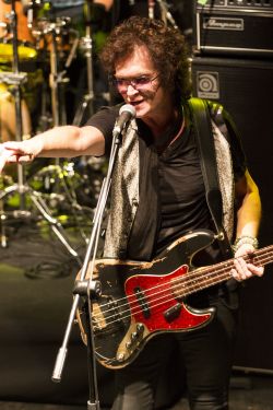 Glenn Hughes - Montevideo Music Box
. Nicols Pagliaro