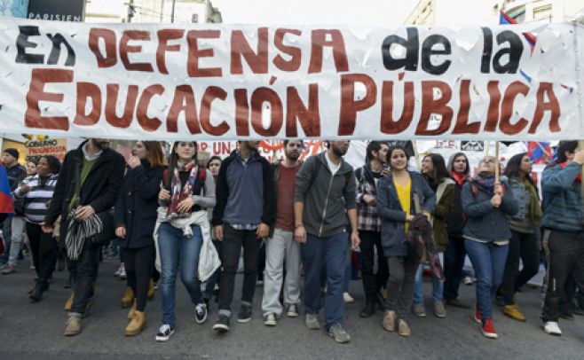Profesores siguen el paro; maestros retoman las clases en todo el país