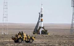 Soyuz esquiva restos de cohete japonés en viaje a EEI