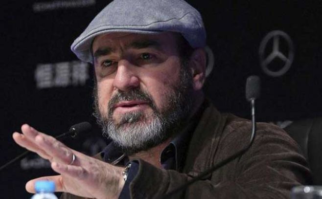 Eric Cantona: "Estoy dispuesto a acoger a refugiados en casa" Eric Cantona: "Estoy dispuesto a acoger a refugiados en casa"