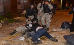 Estudiantes sostienen que fueron agredidos por Policía en desalojo