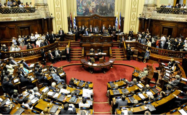 Diputados del Frente Amplio desafían disciplina partidaria