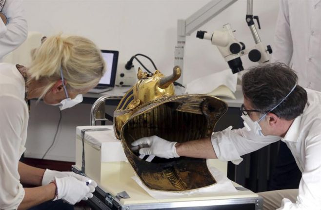 Comienza la restauración de la máscara de Tutankamón