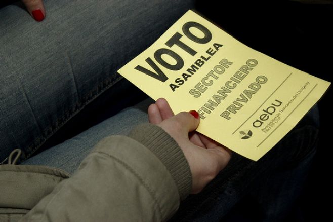 Ejecutivo tranca acuerdo en Consejo de Salarios entre AEBU y bancos