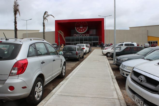 El primer shopping de Rivera abrió sus puertas