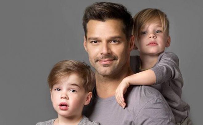 Ricky Martin no va a ningún lado sin sus hijos