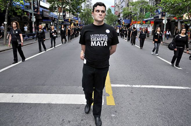 Mujeres de Negro: Los hombres no violentos no deben solidarizarse con los violentos