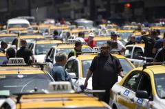 Dip. Felipe Carballo: "La solución es regular Uber"