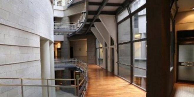 El millonario apartamento de soltero de Benjamín Vicuña