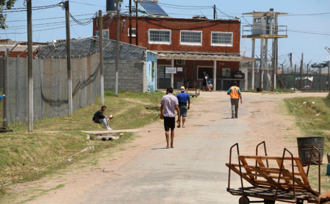 Calle interna del centro penitenciario. Manuel Jarovisky/El Espectador