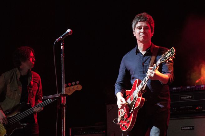 Así fue la noche de Noel Gallagher en Uruguay. Mandy Barrios El Espectador. 