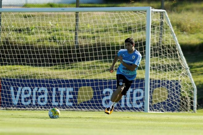 Así fue el regreso de Suárez a la selección uruguaya. EFE