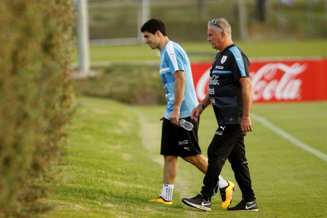 Así fue el regreso de Suárez a la selección uruguaya. EFE