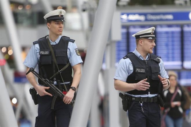 34 muertos en los atentados en el aeropuerto y el metro de Bruselas. EFE