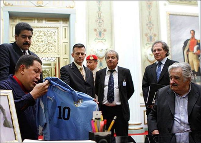 Foto Chavez - Mujica - Presidencia de la Repblica Bolivariana de Venezuela.