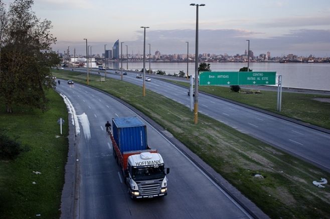 Abengoa construirá nueva terminal portuaria en Montevideo