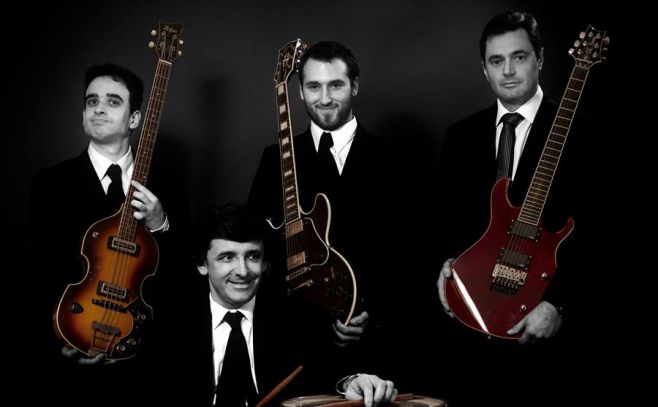 Gira Mágica y Misteriosa en el teatro de la ACJ. thebeatlesforeverband.com