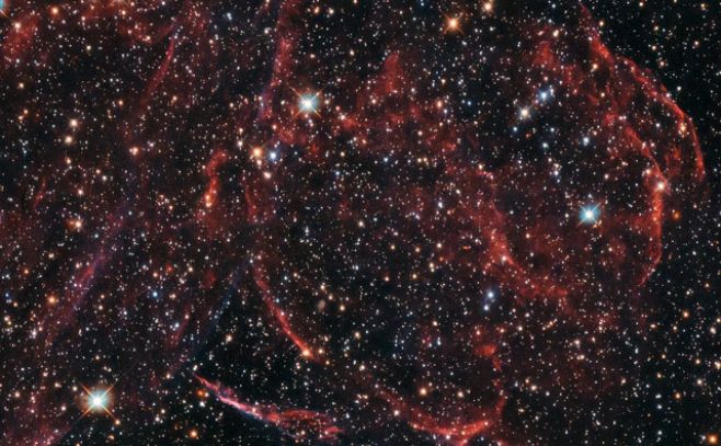 Telescopio Hubble logra fotografiar una estrella muerta