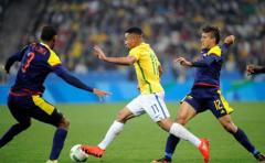 La prensa conmemora la victoria de Brasil en fútbol