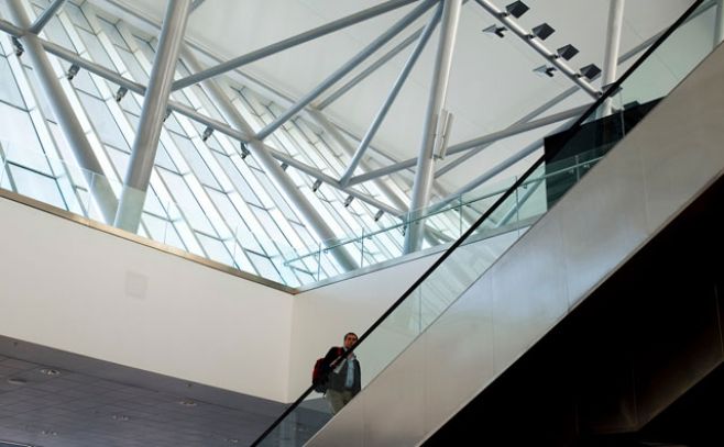 Controladores aéreos retoman medidas