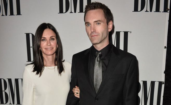 Courteney Cox se resiste a mudarse a Irlanda