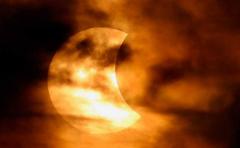 Setiembre comenzó con un eclipse anular de Sol