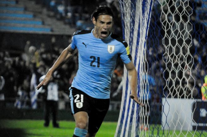 El alerta fue celeste: Uruguay goleó 4 a 0 a Paraguay. EFE