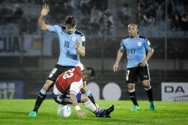 El alerta fue celeste: Uruguay goleó 4 a 0 a Paraguay. Javier Calvelo /adhocFOTOS