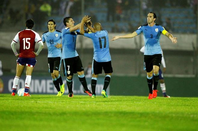 El alerta fue celeste: Uruguay goleó 4 a 0 a Paraguay. EFE