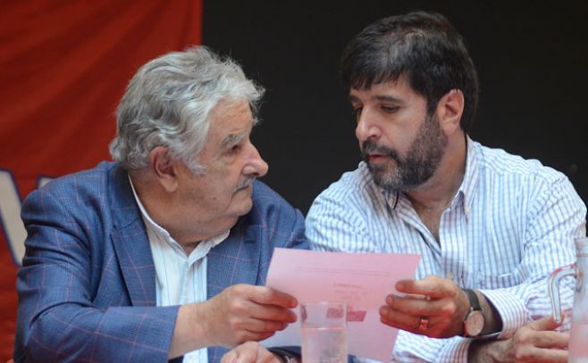 Mujica y Pit-Cnt participan de acto en Colombia por el "Sí"