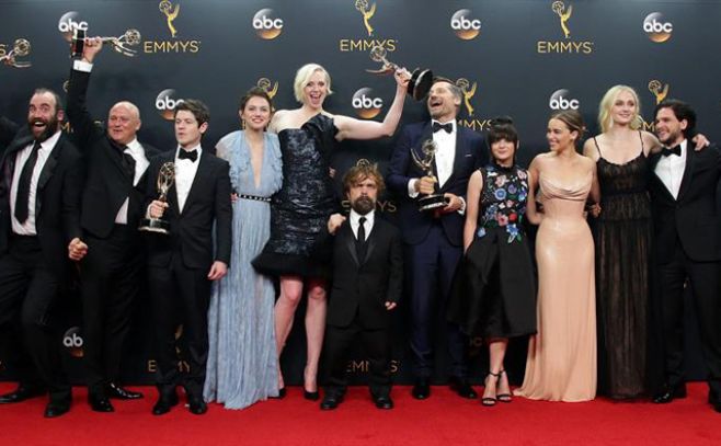 "Game of Thrones" extiende su dominio en la TV con 12 Emmys "Game of Thrones" extiende su dominio en la TV con 12 Emmys