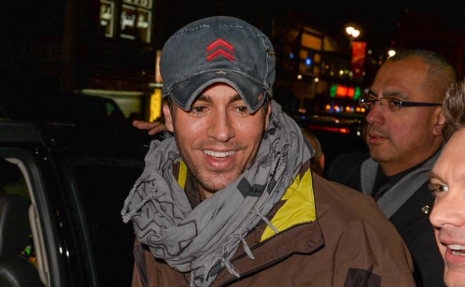 Enrique Iglesias sorprende a una fan por FaceTime