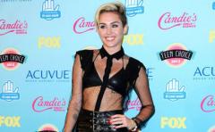 Miley Cyrus ayudó a un fan en su cambio de sexo
