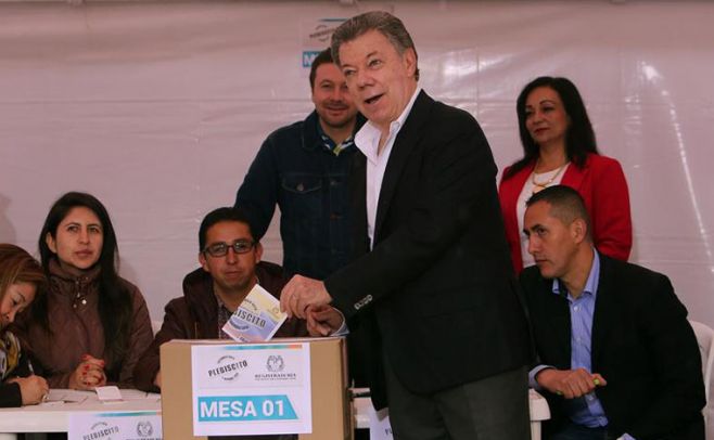 En Colombia triunfó el "No" y Santos dijo que no se rendirá