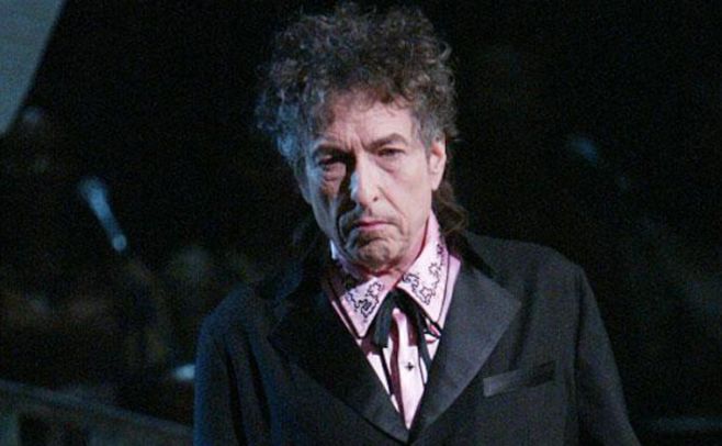 Bob Dylan fue galardonado con el Nobel de Literatura