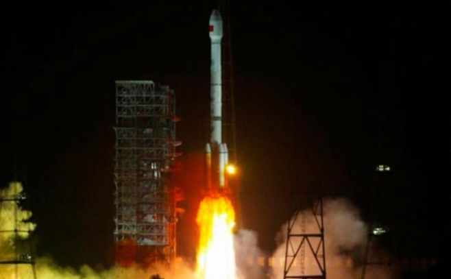 China lanza un microsatélite desde su laboratorio espacial