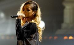 Rihanna pide ayuda para hallar a bailarina desaparecida