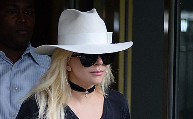 Lady Gaga sigue enamorada de Taylor Kinney