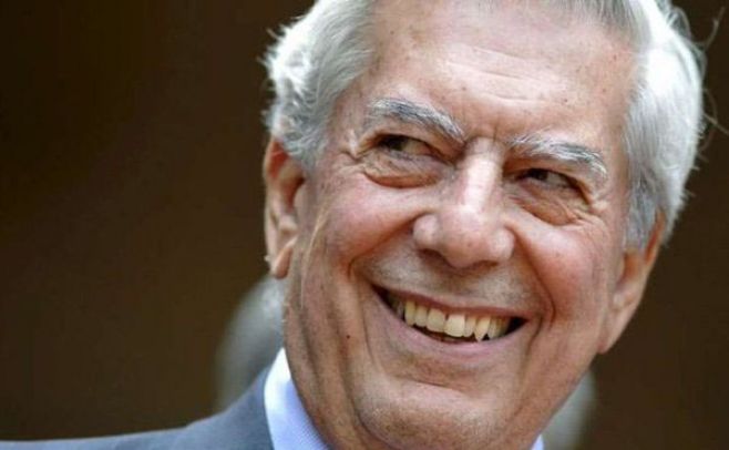 Vargas Llosa: el Nobel debe ser para escritores