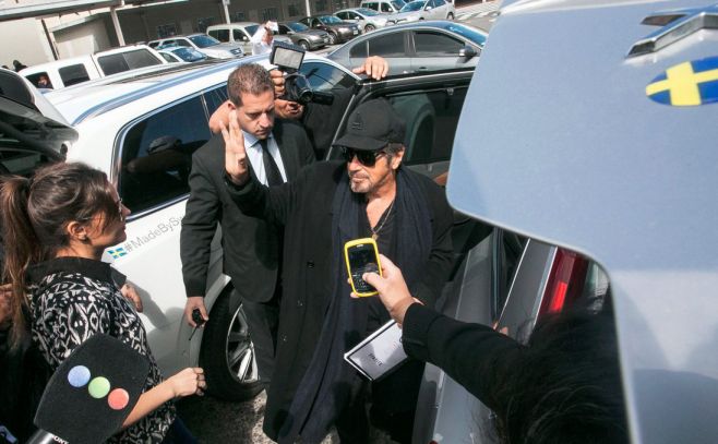 Al Pacino llegó a Argentina y revolucionó el aeropuerto. @dorrego_juan