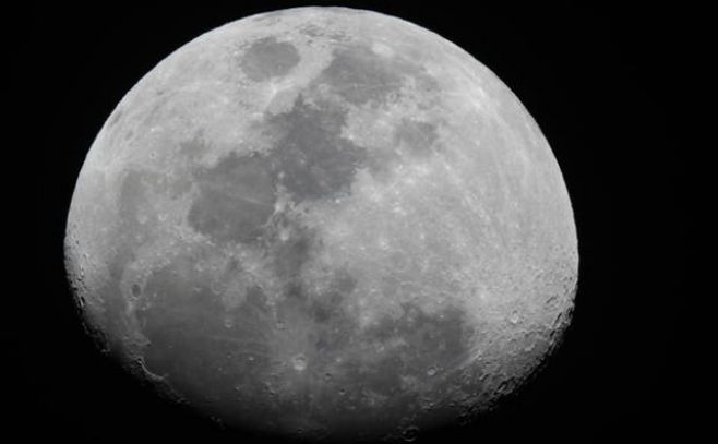 Revelan el origen del cráter más grande de la Luna