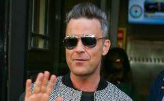 Robbie Williams volvió a fumar por culpa de la dieta
