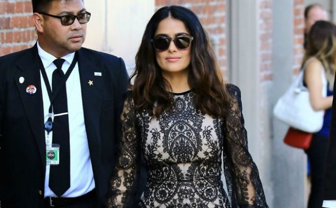 Salma Hayek agradecida con sus padres