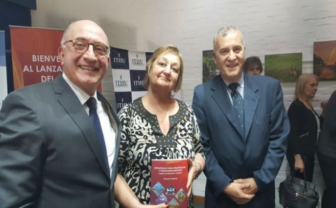 Presidente de Audoca presentó su nuevo libro